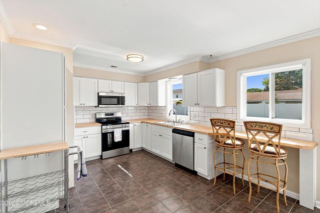 402 5th Street, Waretown, NJ 08758