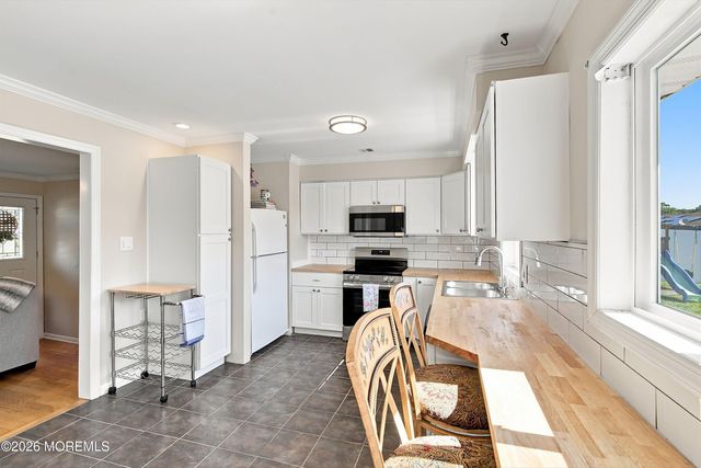 402 5th Street, Waretown, NJ 08758