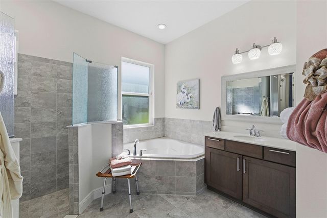 5090 GREENS DRIVE, Lady Lake, FL 32159