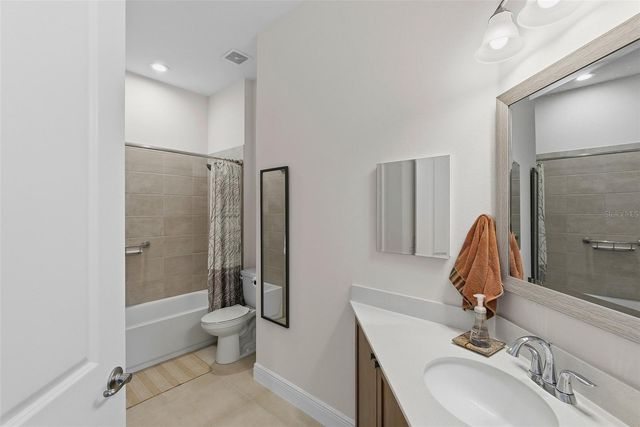 5090 GREENS DRIVE, Lady Lake, FL 32159