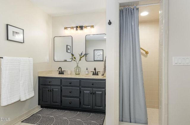 1610 E Hardscrabble Drive, Hillsborough, NC 27278