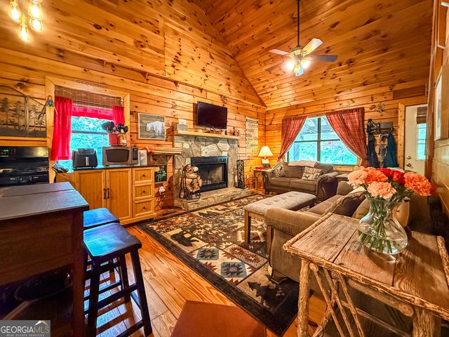 141 Cady Lane, Cleveland, GA 30528