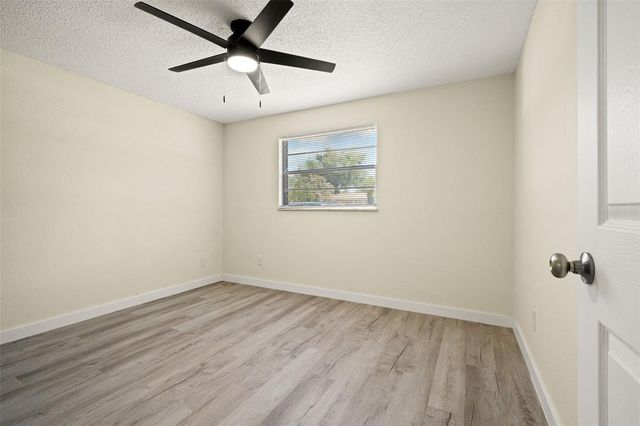 5931 13TH STREET, Zephyrhills, FL 33542