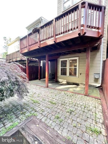 6252 WINDHAM HILL RUN, Alexandria, VA 22315