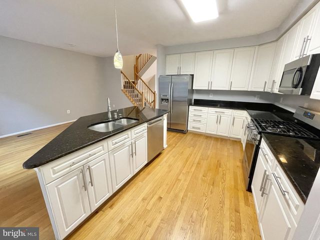 6252 WINDHAM HILL RUN, Alexandria, VA 22315