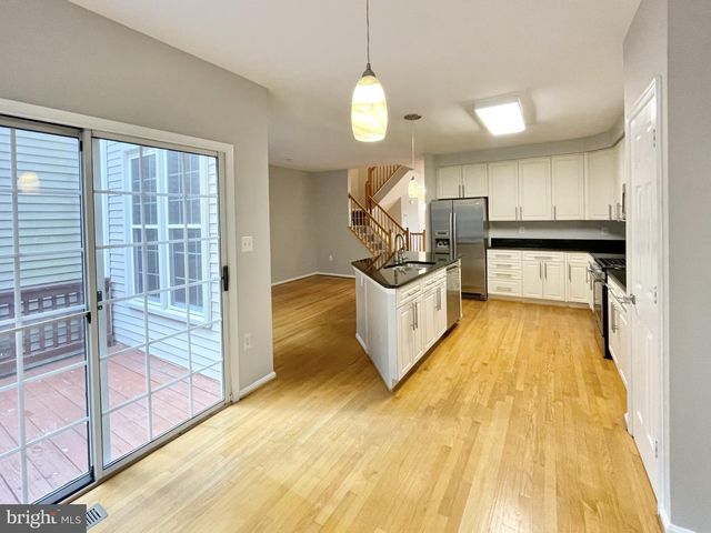 6252 WINDHAM HILL RUN, Alexandria, VA 22315