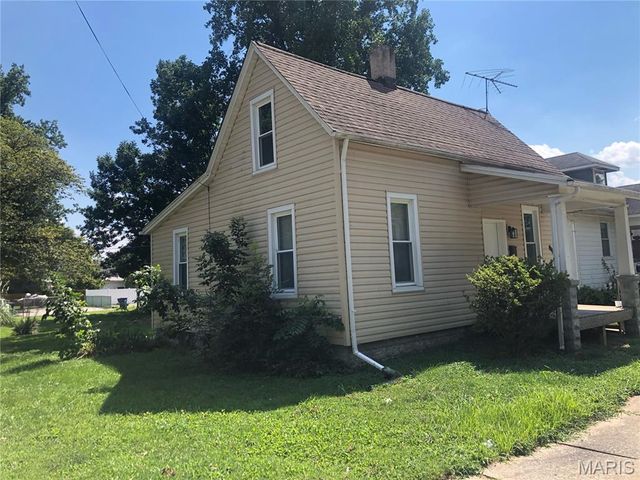 1024 La Salle Street, Belleville, IL 62221