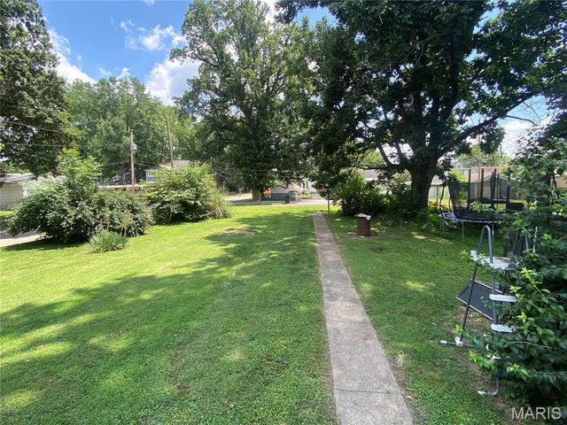 1024 La Salle Street, Belleville, IL 62221