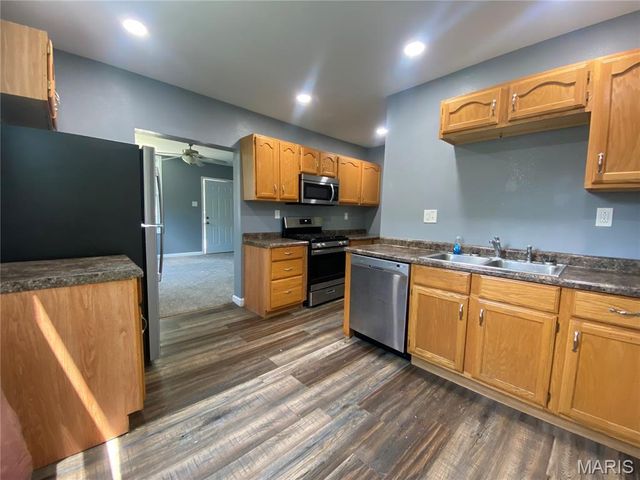 1024 La Salle Street, Belleville, IL 62221