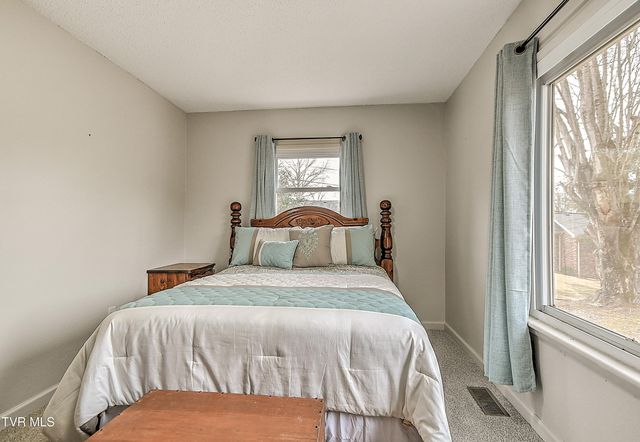 100 Grubb Lane, Bristol, TN 37620