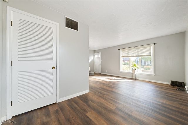 712 E 266 Street, Euclid, OH 44132