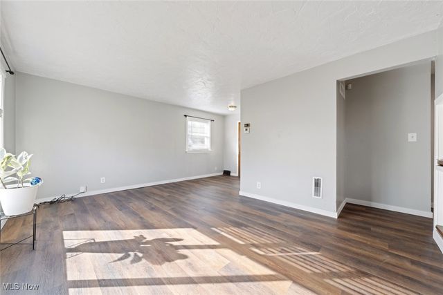 712 E 266 Street, Euclid, OH 44132