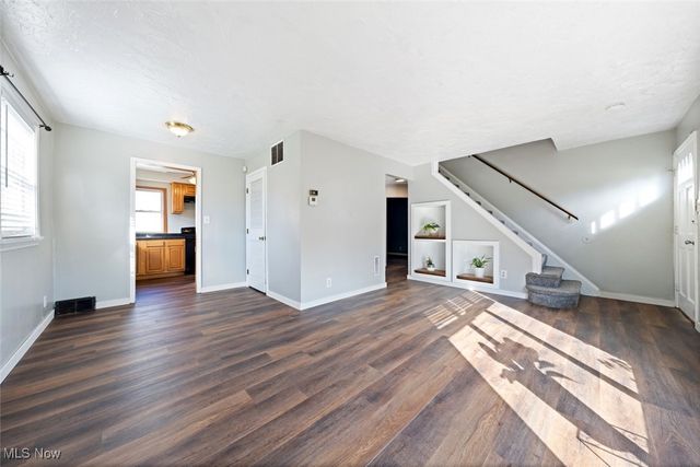 712 E 266 Street, Euclid, OH 44132