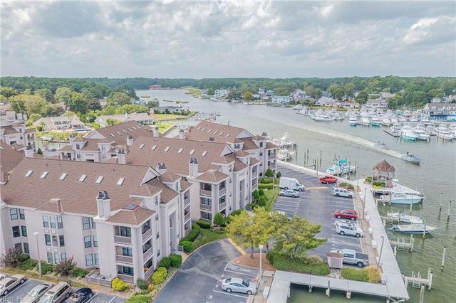 405 Harbour Pt Apt 305, Virginia Beach, VA 23451