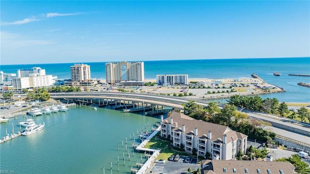 405 Harbour Pt Apt 305, Virginia Beach, VA 23451