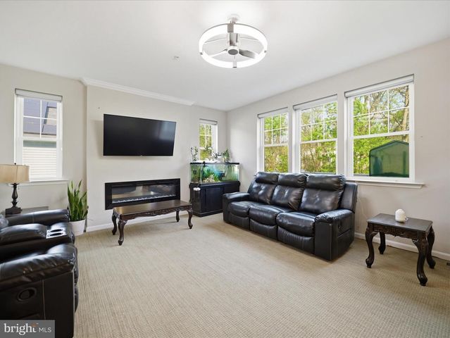 12148 FALLEN TIMBERS CIR, Hagerstown, MD 21740