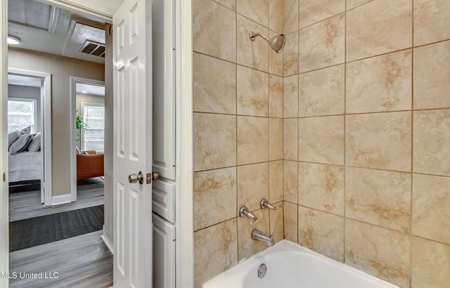 245 Wildwood Terrace, Jackson, MS 39212