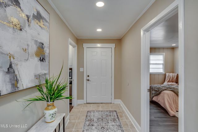 245 Wildwood Terrace, Jackson, MS 39212