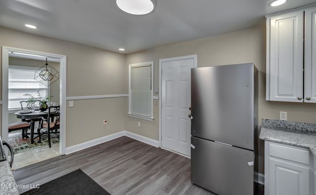 245 Wildwood Terrace, Jackson, MS 39212