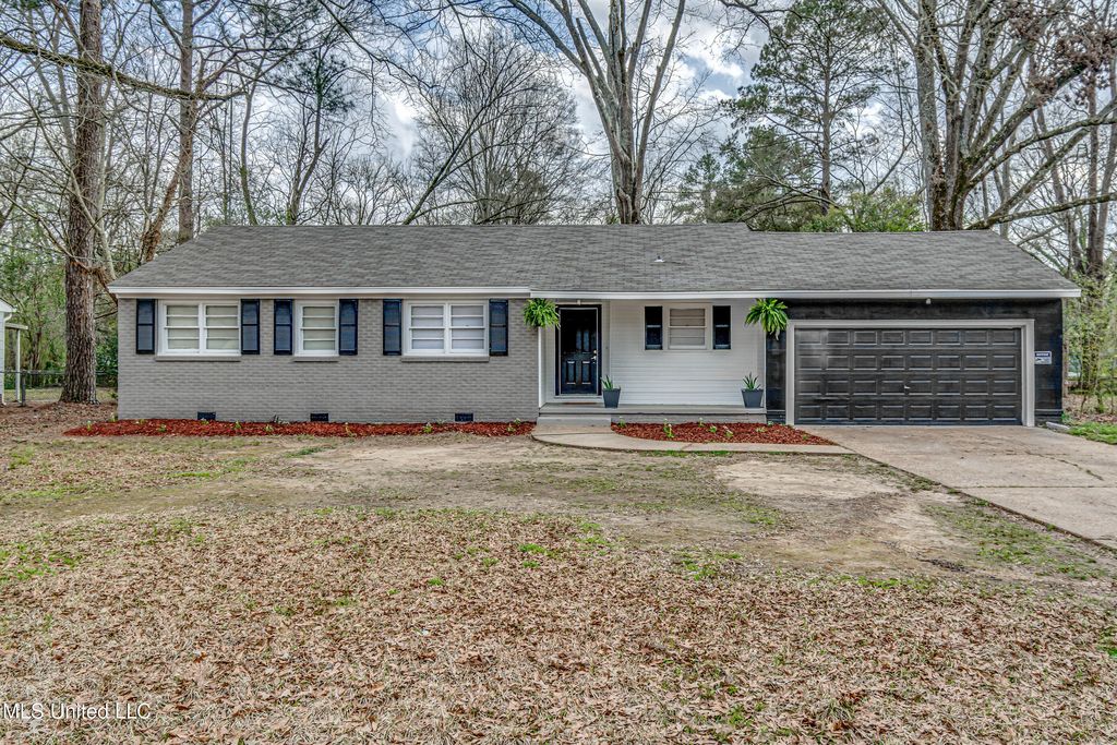 245 Wildwood Terrace, Jackson, MS 39212