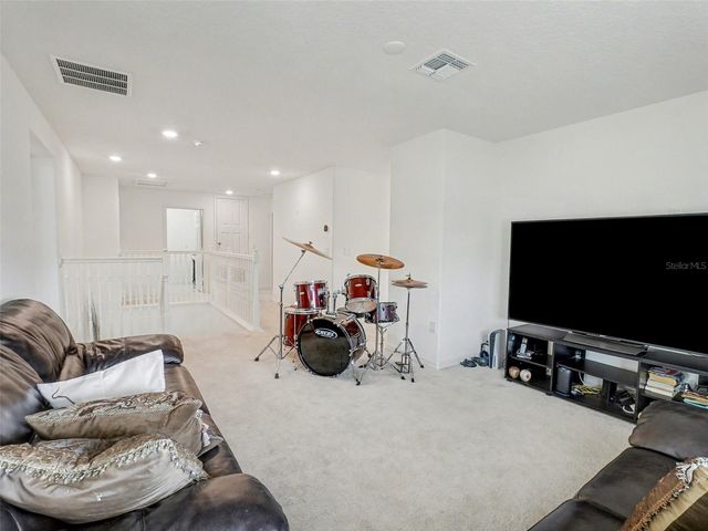 2215 UPLAND LANE, Apopka, FL 32712