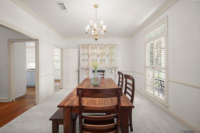 12109 Towering Oaks Dr, Baton Rouge, LA 70810