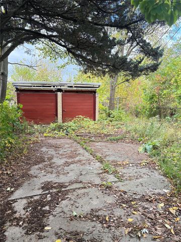 5235 Chalmers Street E, Detroit, MI 48213