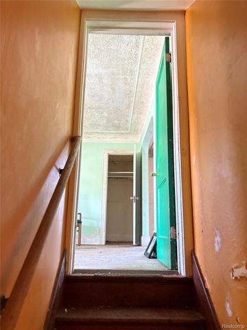 5235 Chalmers Street E, Detroit, MI 48213