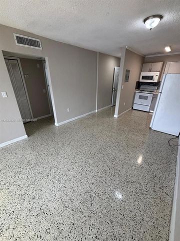 1047 SW 7th St 6, Miami, FL 33130