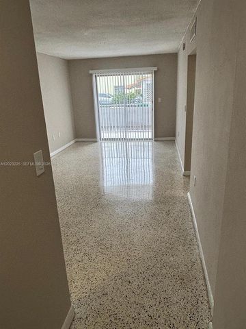 1047 SW 7th St 6, Miami, FL 33130