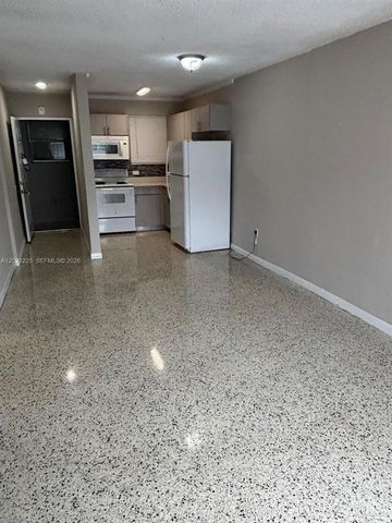 1047 SW 7th St 6, Miami, FL 33130