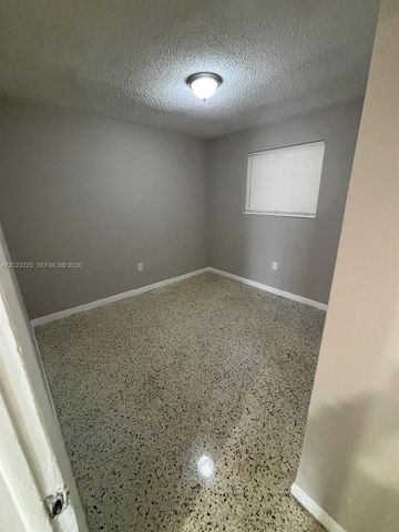 1047 SW 7th St 6, Miami, FL 33130