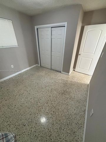 1047 SW 7th St 6, Miami, FL 33130