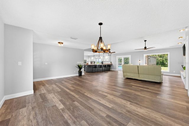 1600 E 10TH STREET, St Cloud, FL 34771