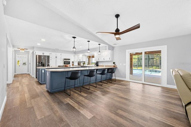1600 E 10TH STREET, St Cloud, FL 34771