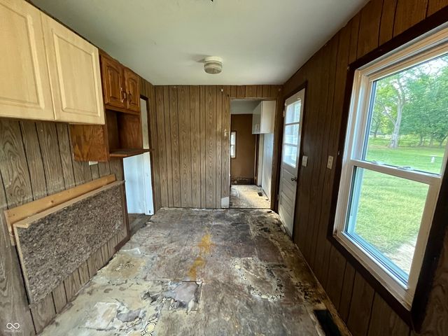 4492 W State Road 32, Anderson, IN 46017