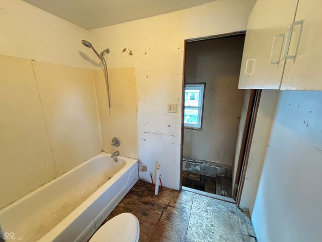 4492 W State Road 32, Anderson, IN 46017