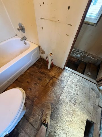 4492 W State Road 32, Anderson, IN 46017