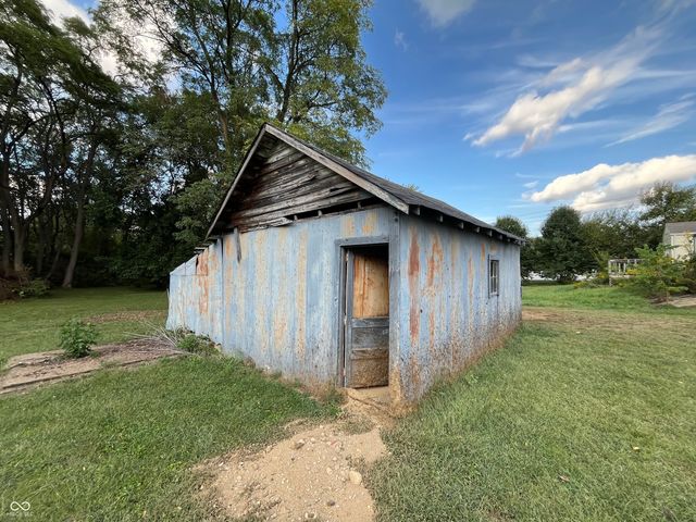 4492 W State Road 32, Anderson, IN 46017