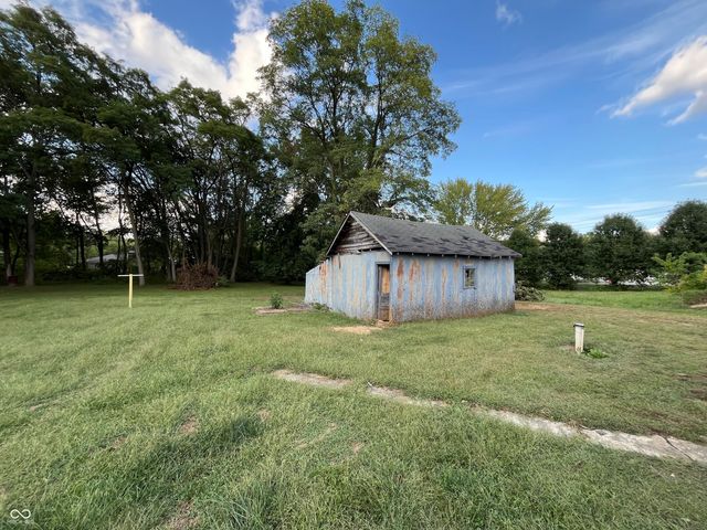 4492 W State Road 32, Anderson, IN 46017