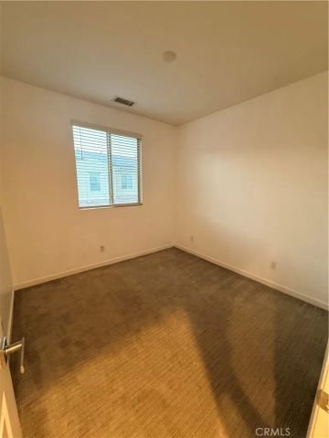 2625 Verna Drive 104, Corona, CA 92883