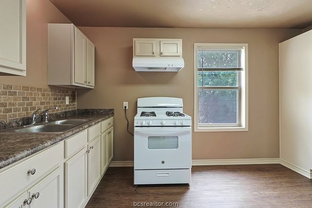 605-607 East Pease Street, Bryan, TX 77803