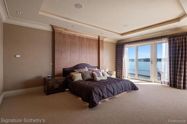 82 Chateaux Du Lac, Fenton, MI 48430