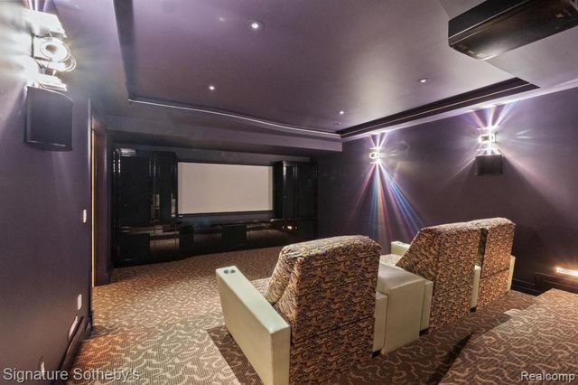 82 Chateaux Du Lac, Fenton, MI 48430