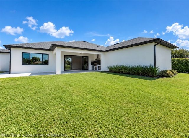 2202 Jackson Drive, Sebring, FL 33870