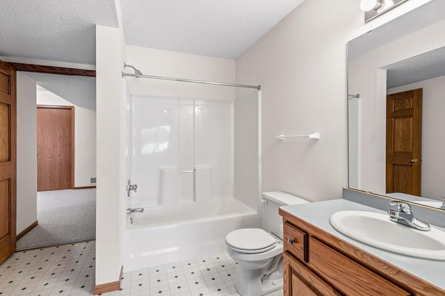 630 Aqua Circle, Circle Pines, MN 55014