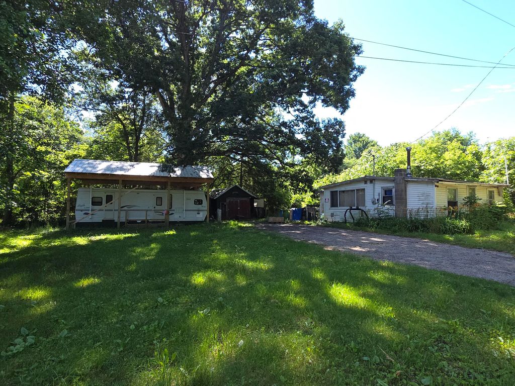 869 Pullman Avenue, Lee Twp, MI 49450