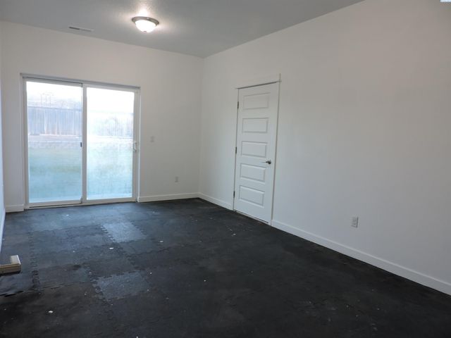 370 Wolverine Court, Richland, WA 99352