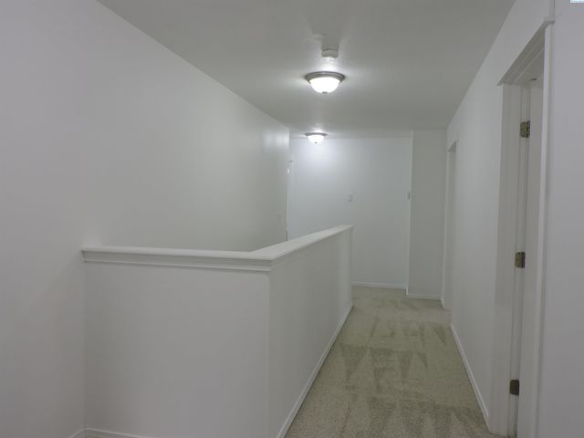 370 Wolverine Court, Richland, WA 99352