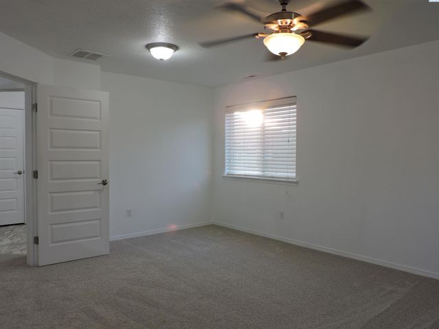 370 Wolverine Court, Richland, WA 99352